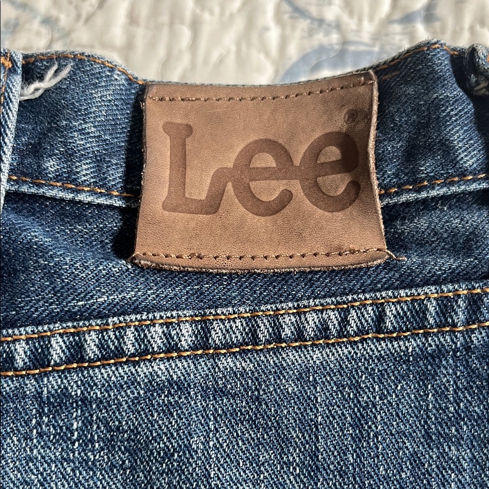 Wrangler Men's Classic Denim Jeans - Picture 4 of 9